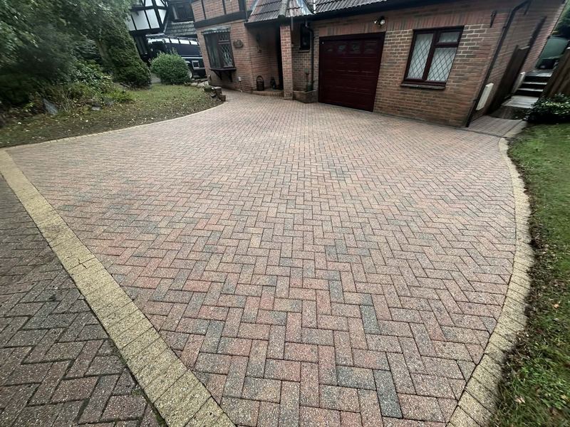 Block paving driveway cleaned by Isle Jet It, Isle of Wight